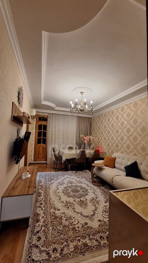 Satılır 2 otaqlı köhnə tikili 60 m²