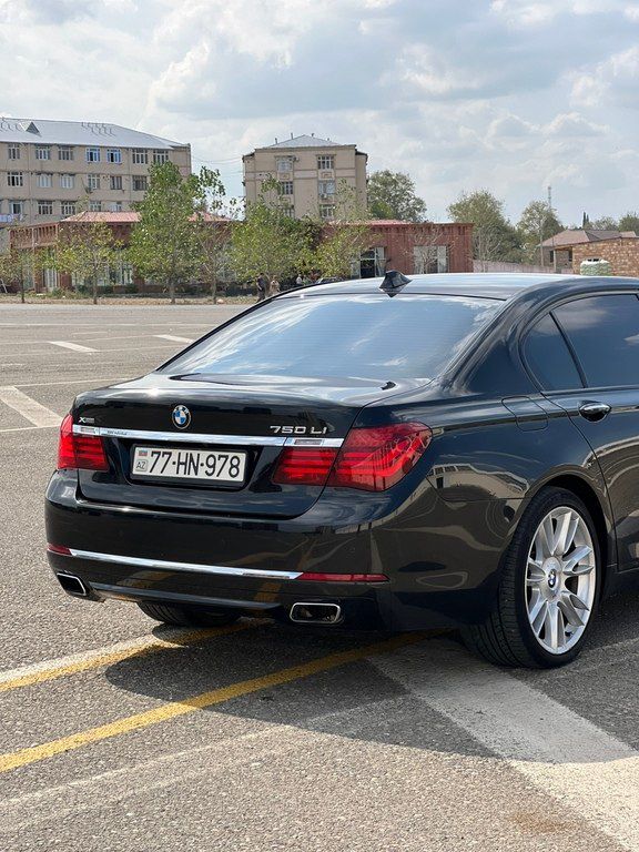 BMW 750, 4.4 L, 2012 il, 109 000 km — Avtomobillər, Gəncə (3)