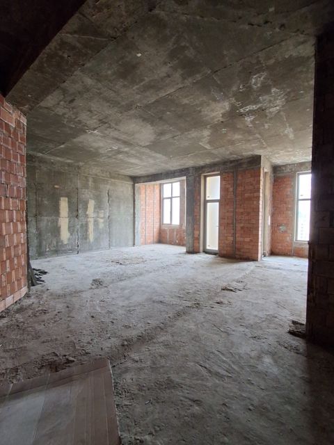Satılır 4 otaqlı yeni tikili 200 m² — Bakı