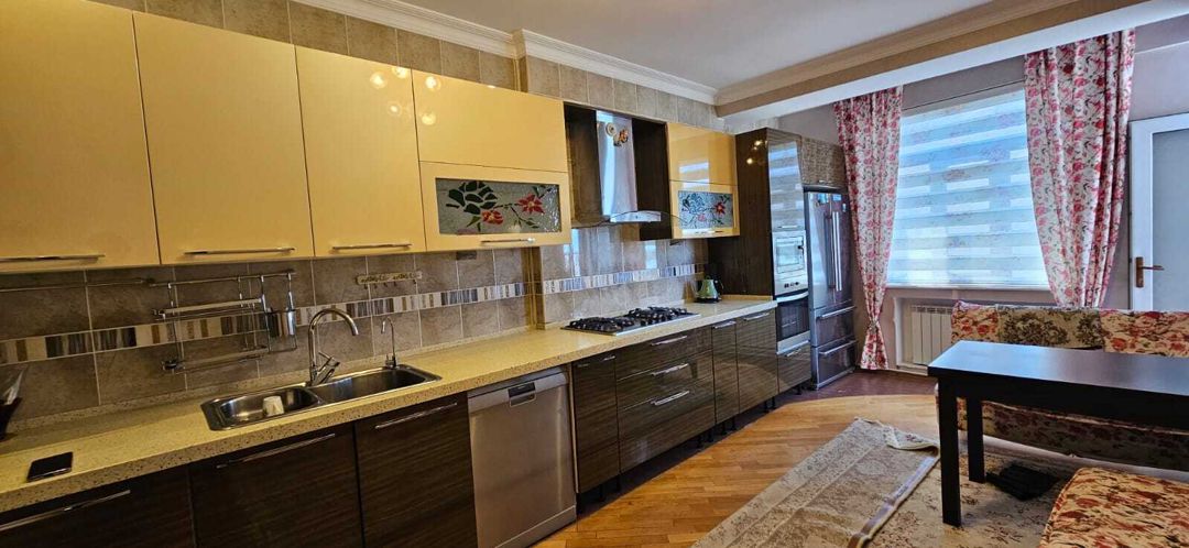 Satılır 4 otaqlı yeni tikili 179 m² — Mənzil, Bakı (7)
