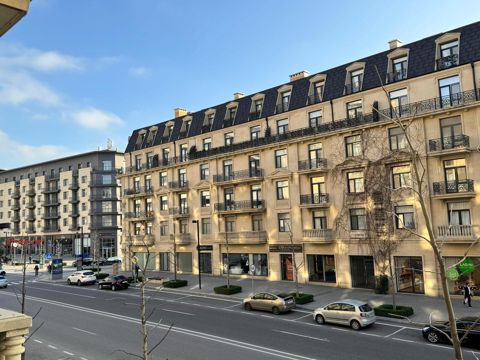 Satılır 3 otaqlı yeni tikili 130 m² — Bakı
