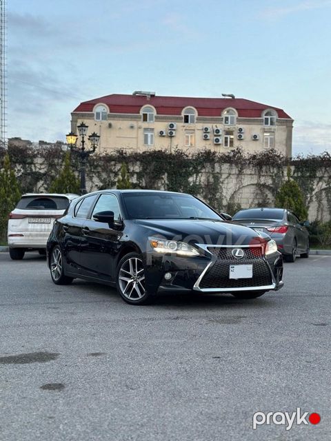 Lexus CT 200h, 1.8 L, 1.3 kWh, 2015 il, 260 000 km