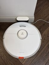 Az iwlenib ela veziyyetdedir Roborock ağıllı robot tozsoran və yuyucu — Robot tozsoranlar