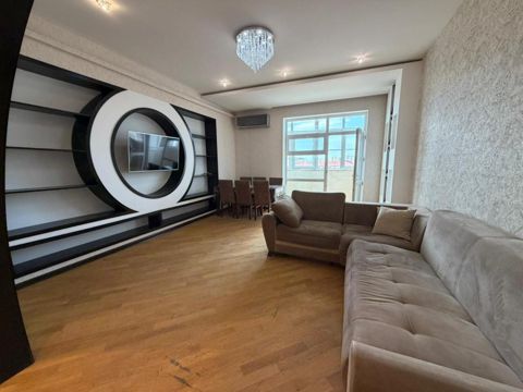 Satılır 2 otaqlı yeni tikili 72 m² — Bakı
