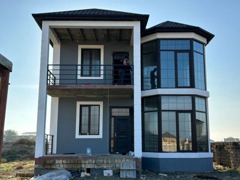 İki mərtəbəli, müasir üslubda layihələndirilmiş fərdi yaşayış evi — Digah