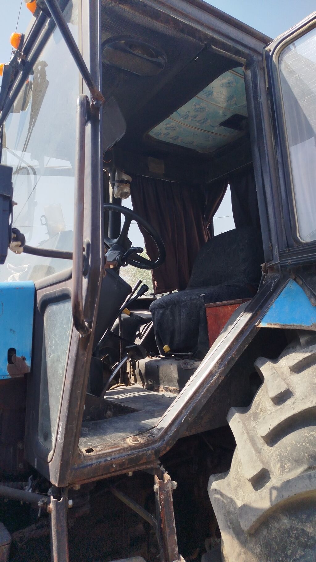 Belarus 892 traktor - Model: Belarus 892 (etiket üzərində “Беларус — Traktorlar, İmişli (5)