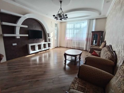 İcarəyə verilir 3 otaqlı yeni tikili 150 m² — Bakı