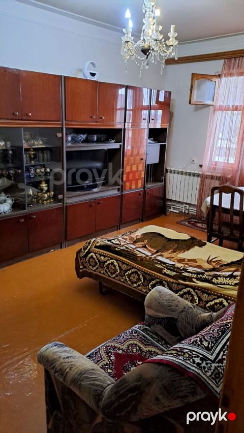 Bakı, Yeni Günəşli Massiv Q, 5 otaqlı, Köhnə tikili, 110 kv. m