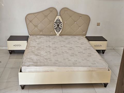 *Taxt ve 2 eded tumba* Qıymet - 205 azn *Catdırlma pulsuz* — Çarpayılar