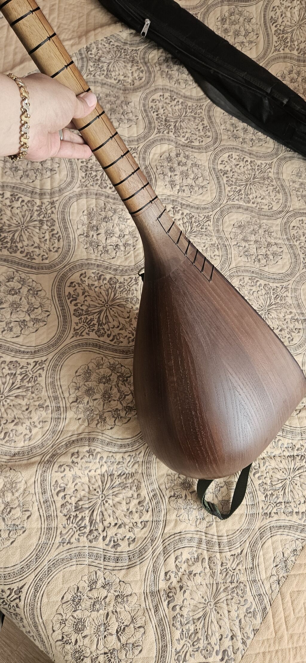 Məhsul: Saz (bağlama) + yumşaq çanta heç istofade olunmayib tanınmış — Gitarlar və digər simli alətlər, Bakı (3)