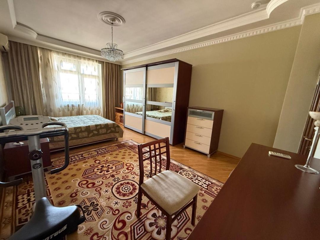 İcarəyə verilir 4 otaqlı yeni tikili 200 m² — Mənzil, Bakı (9)