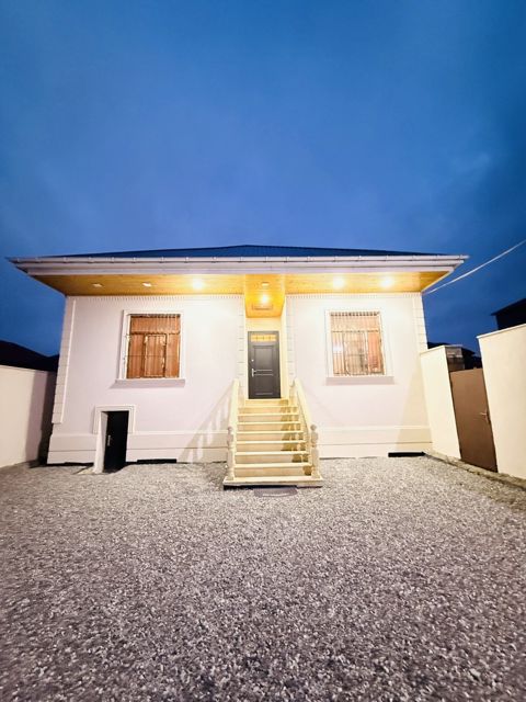 Satılır 3 otaqlı həyət evi/bağ evi 132 m² — Bakı