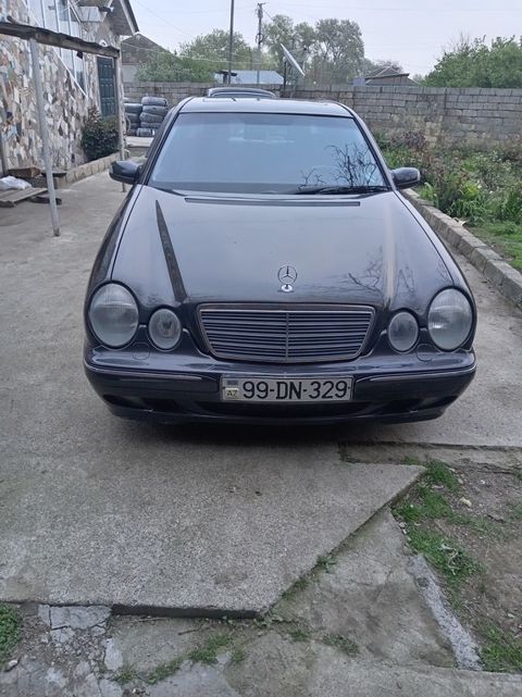 Mercedes E 240, 2.4 L, 2001 il, 326 000 km — Xaçmaz