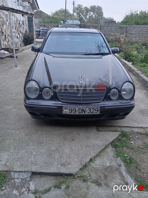 Mercedes E 240, 2.4 L, 2001 il, 326 000 km