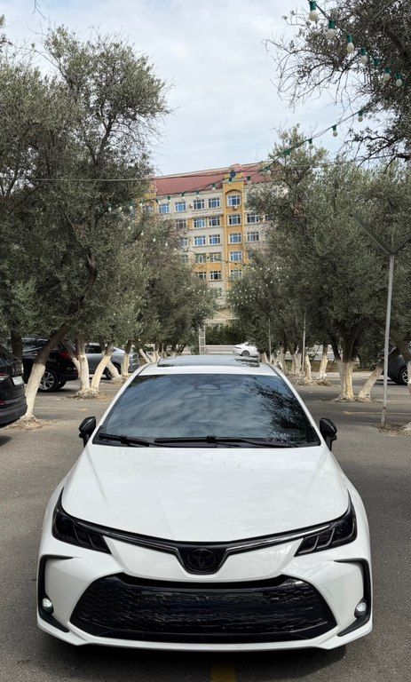 Toyota Corolla, 1.8 L, 0.85 kWh, 2025 il, 10 001 km — Bakı