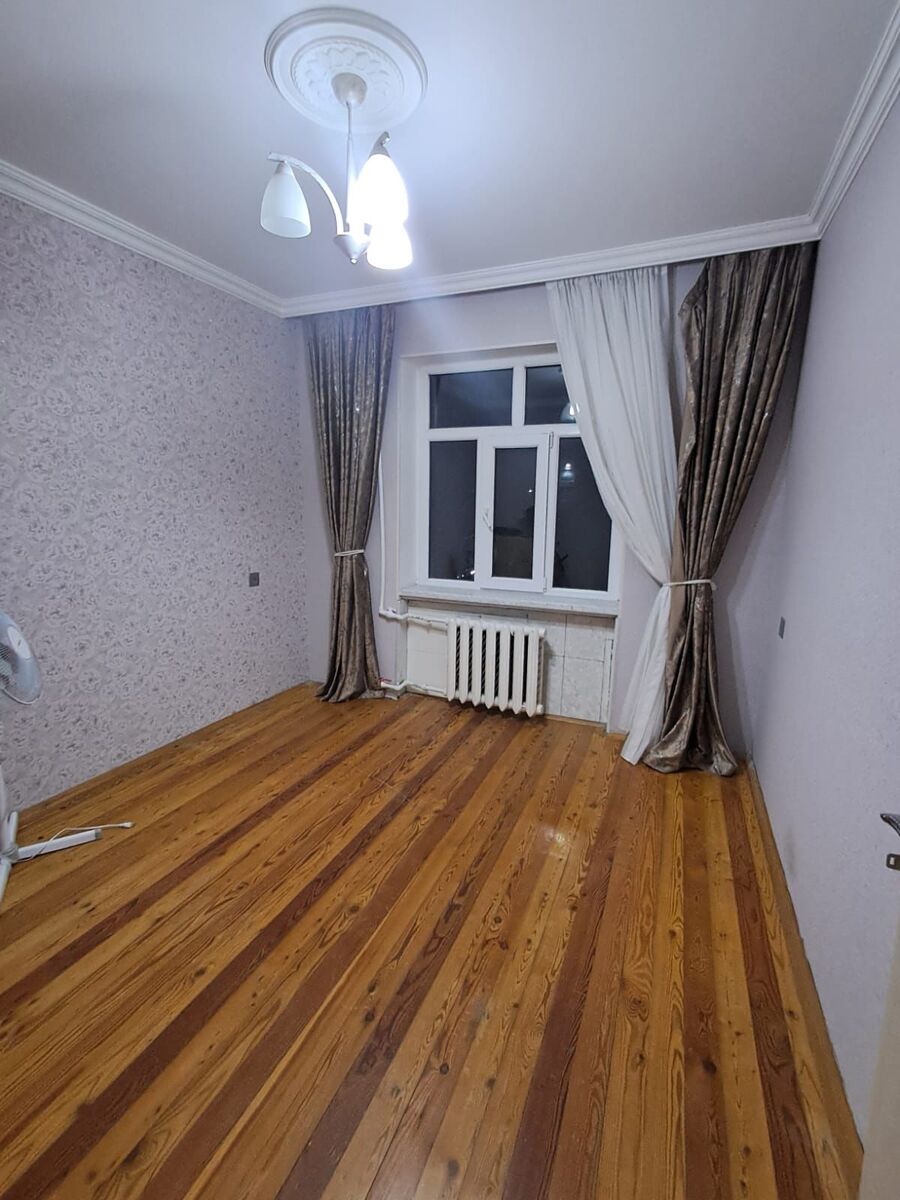 Satılır 4 otaqlı köhnə tikili 80 m² — Mənzil, Bakı (5)