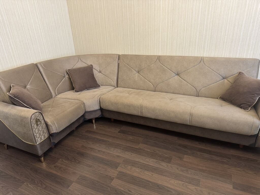 Çox az istifadə olunub, vəziyyəti əladır. İstəyən olsa. Divan — Yumşaq mobilya dəstləri, Bakı