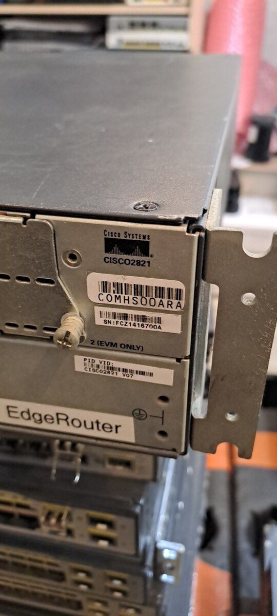 Router Cisco 2821 — Şəbəkə və server avadanlığı, Bakı (3)