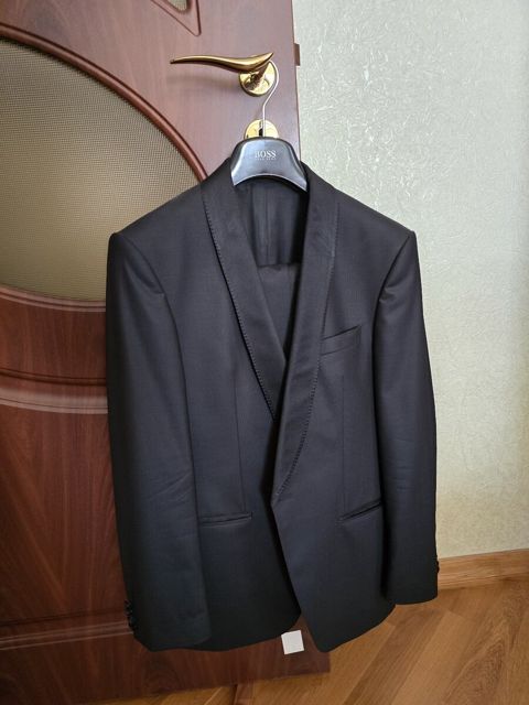 Kostyum Hugo Boss — Bakı