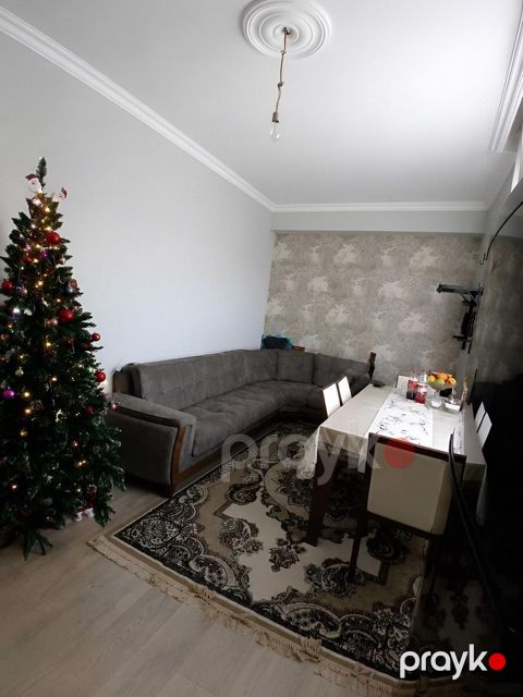 İcarəyə verilir 3 otaqlı yeni tikili 80 m²