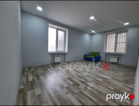 Neftçilər m/st, 8-ci km ərazisi. 1 otaqlı təmirli mənzil BOŞ kirayə