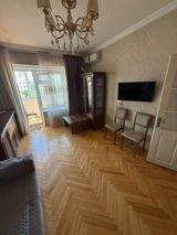 İcarəyə verilir 3 otaqlı köhnə tikili 90 m² — Cəlal — Mənzil