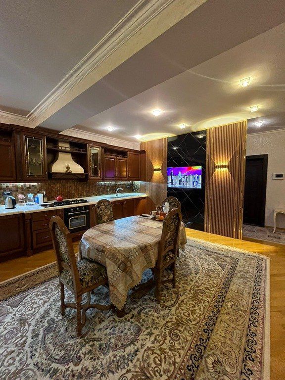 Satılır 4 otaqlı yeni tikili 240 m² — Mənzil, Bakı (2)