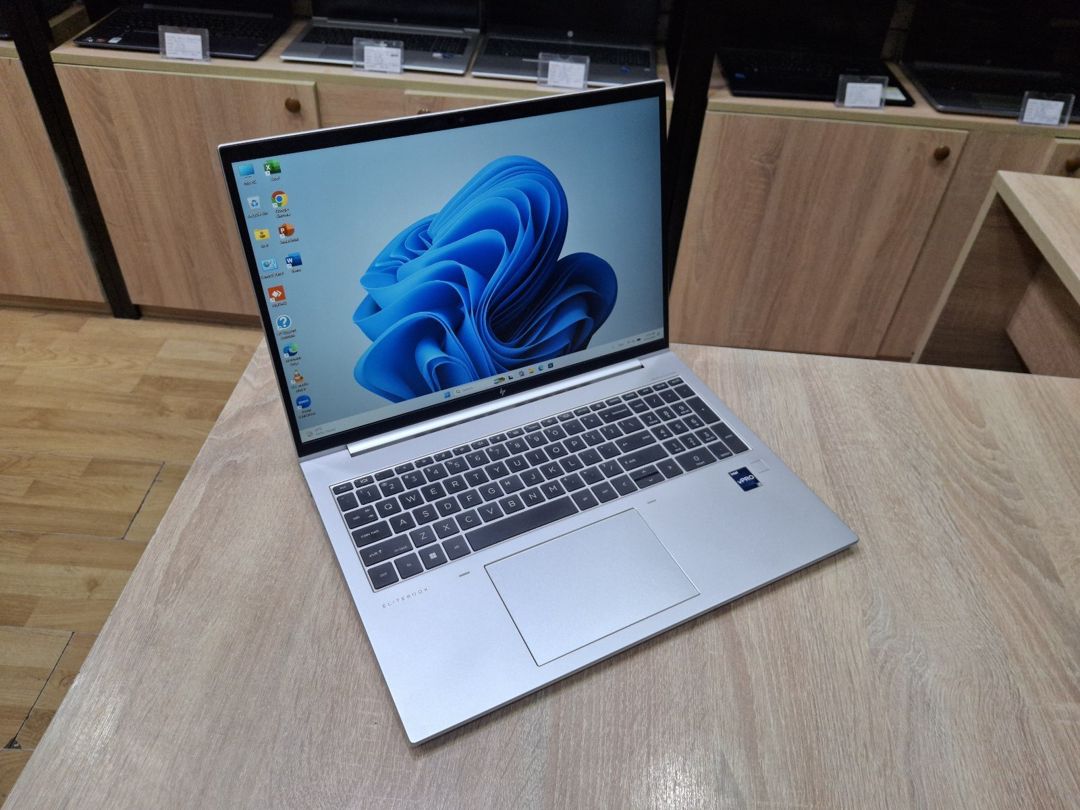 HP Elitebook 860 G10 16 Ekran i5 13 — Noutbuklar, Bakı (2)