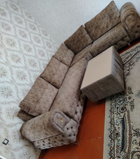 Divan satılır 530₼ .açılır bazası var.Ünvan Buzovna. 0659. Fatimə99
