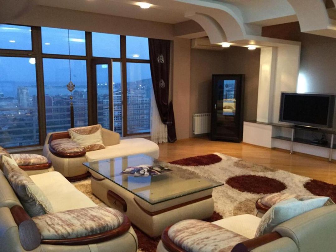 Satılır 5 otaqlı yeni tikili 270 m² — Mənzil, Bakı (4)