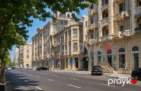 Satılır obyekt 350 m²