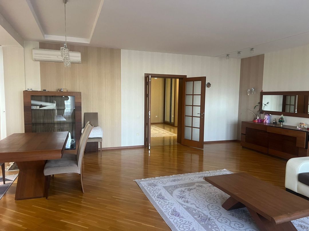 İcarəyə verilir 3 otaqlı yeni tikili 190 m² — Mənzil, Bakı (4)