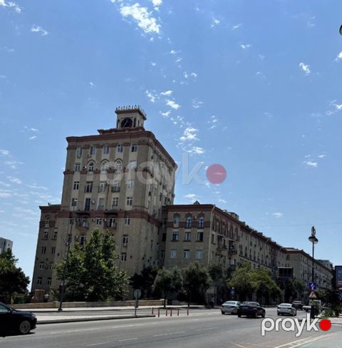 Satılır 2 otaqlı köhnə tikili 60 m²