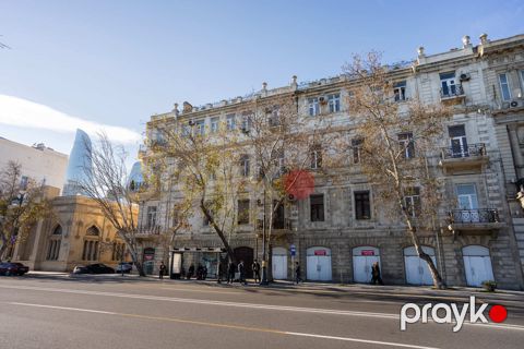 İcarəyə verilir 3 otaqlı köhnə tikili 127.1 m²