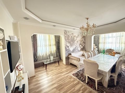 Satılır 3 otaqlı köhnə tikili 64 m² — Bakı