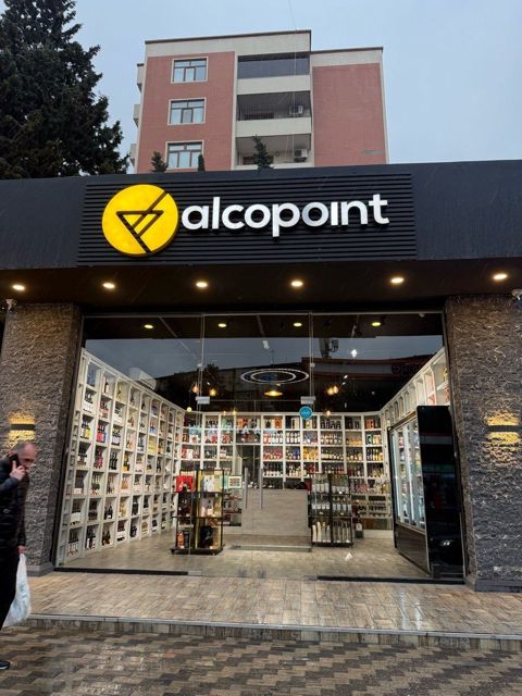 Satılır obyekt 83 m² — Bakı