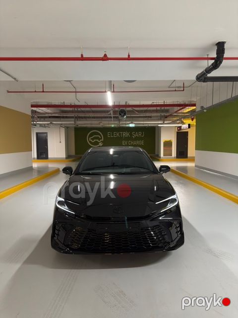 Toyota Camry, 2.0 L, 1 kWh, 2025 il, 27 000 km
