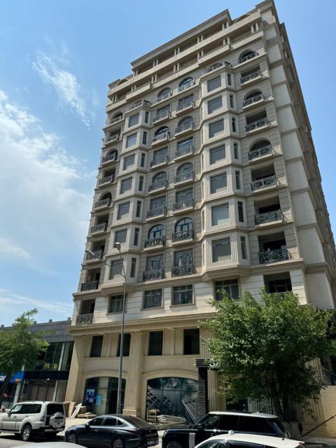 Satılır 2 otaqlı yeni tikili 70 m² — Bakı