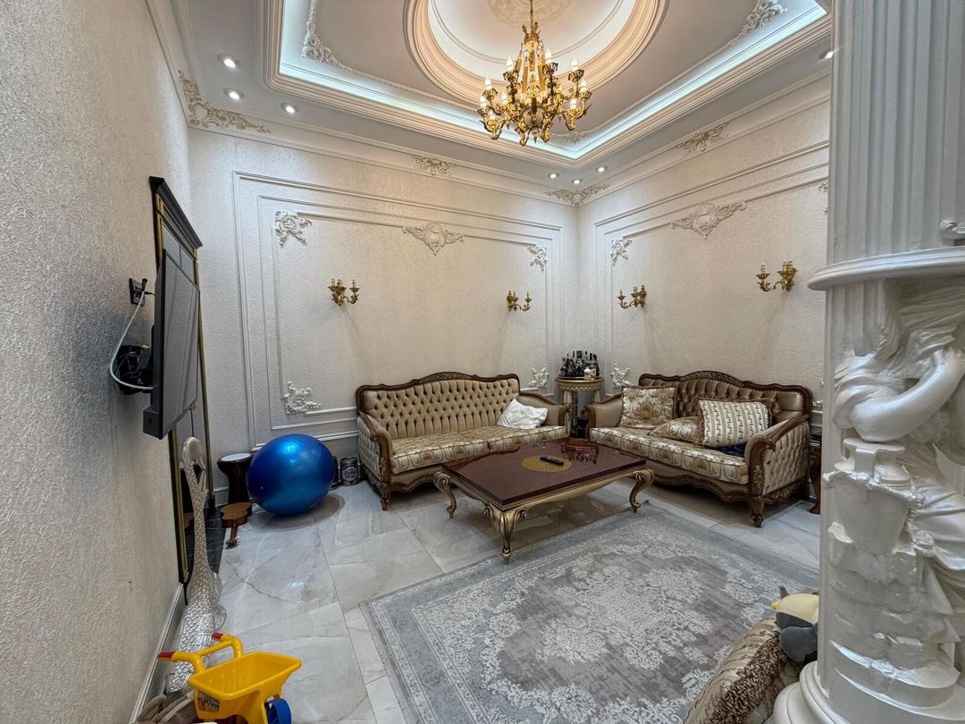Satılır 4 otaqlı köhnə tikili 215 m² — Mənzil, Bakı (10)