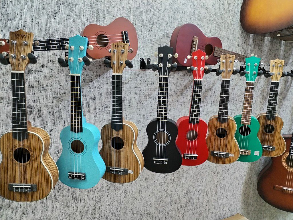 Gitara ukulelelər — Musiqiə alətləri, Bakı (6)