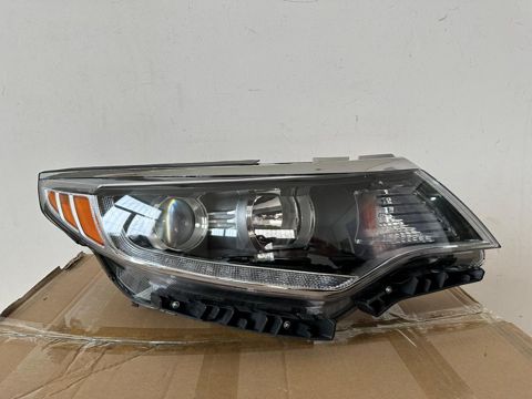 "Kia Optima 2016" usa LED işıqları — Bakı
