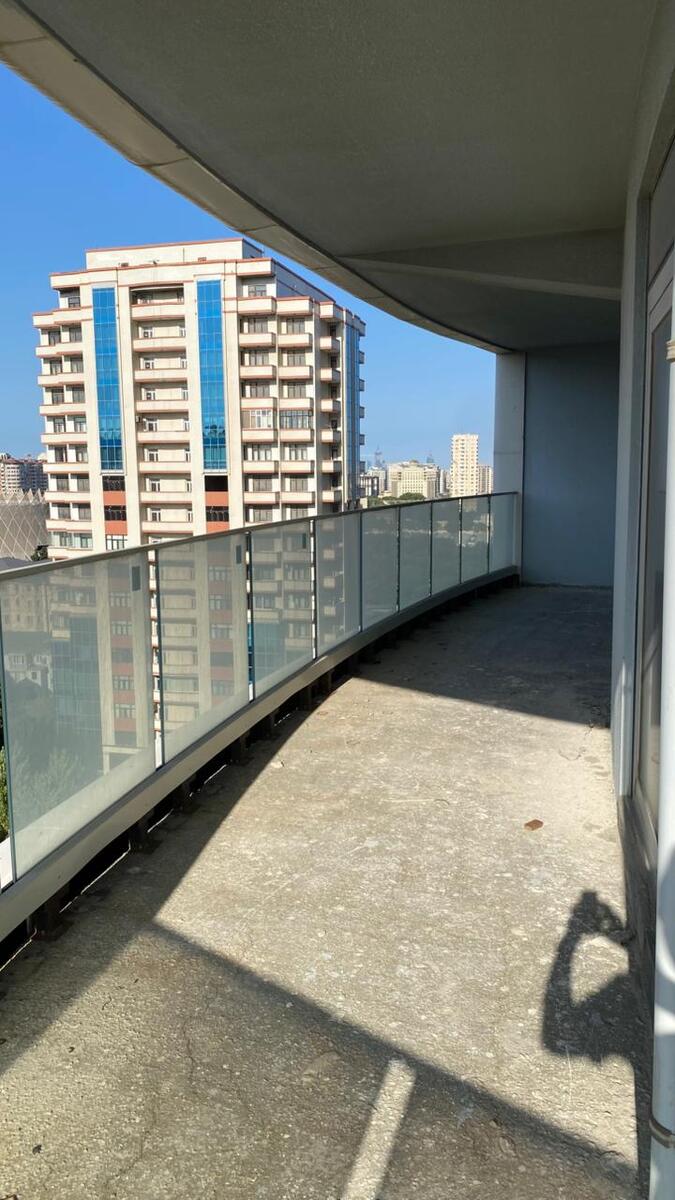 Satılır 4 otaqlı yeni tikili 240 m² — Mənzil, Bakı (10)