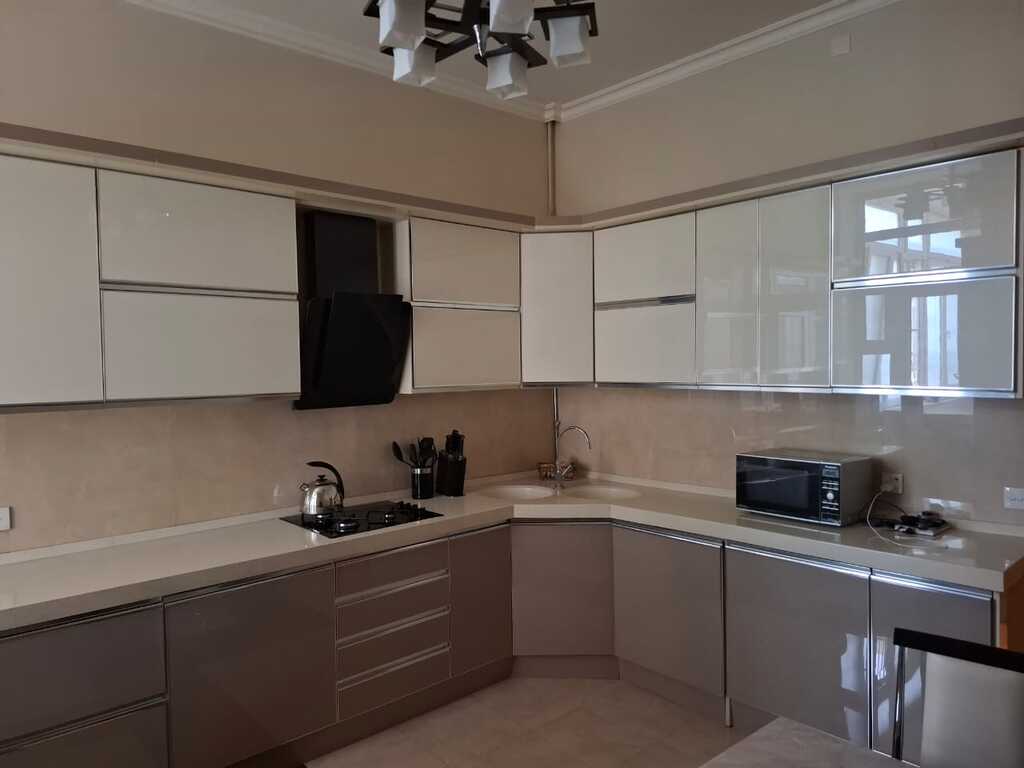 Satılır 6 otaqlı köhnə tikili 200 m² — Mənzil, Bakı (6)