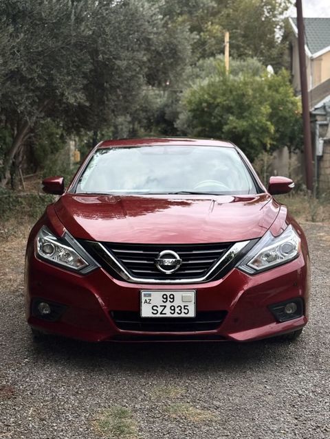 Nissan Altima: 2.5 l Sedan — Novxanı