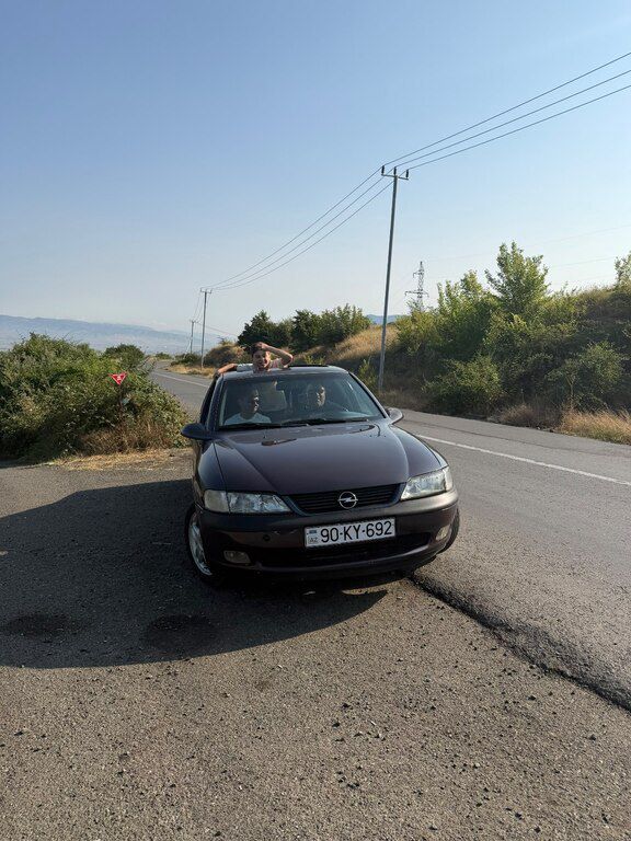 Opel Vectra, 2.0 L, 1996 il, 258 520 km — Avtomobillər, Bakı