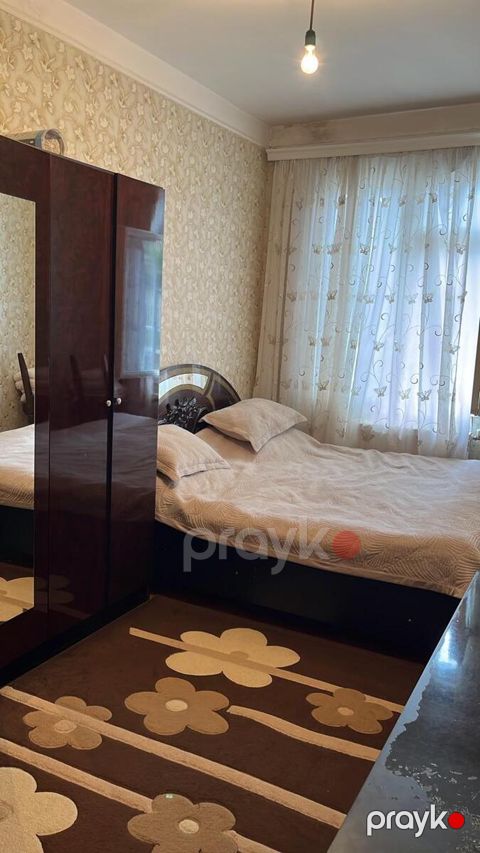 Satılır 2 otaqlı köhnə tikili 42 m²