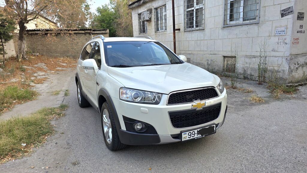 Chevrolet Captiva (restayl) – ağ rəngli, tam ölçülü 7 yerlik SUV — Avtomobillər, Sumqayıt (8)