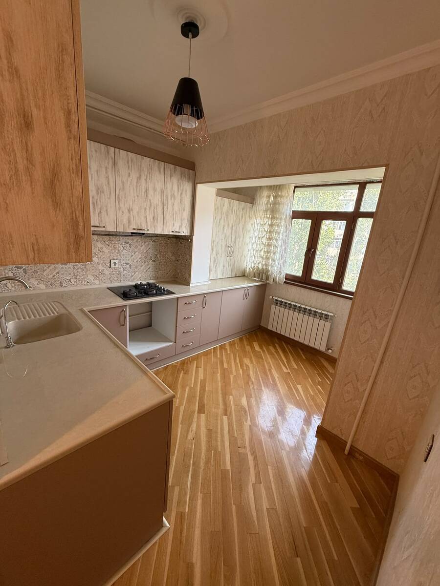 Satılır 2 otaqlı köhnə tikili 75 m² — Mənzil, Bakı (3)