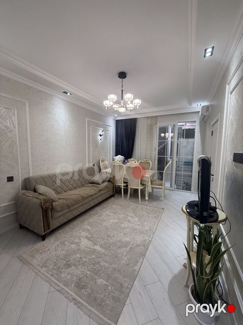 Satılır 1 otaqlı köhnə tikili 38 m²