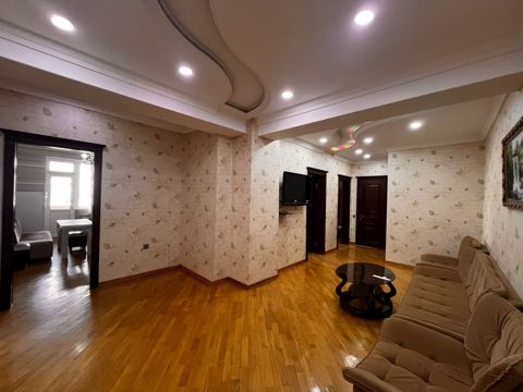 Satılır 3 otaqlı yeni tikili 135 m² — Bakı